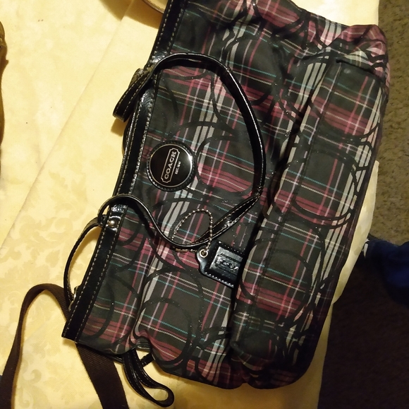 Authentic Coach Handbag - Picture 4 of 7